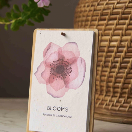 Blooms Table Calendar 2021 - Plantables